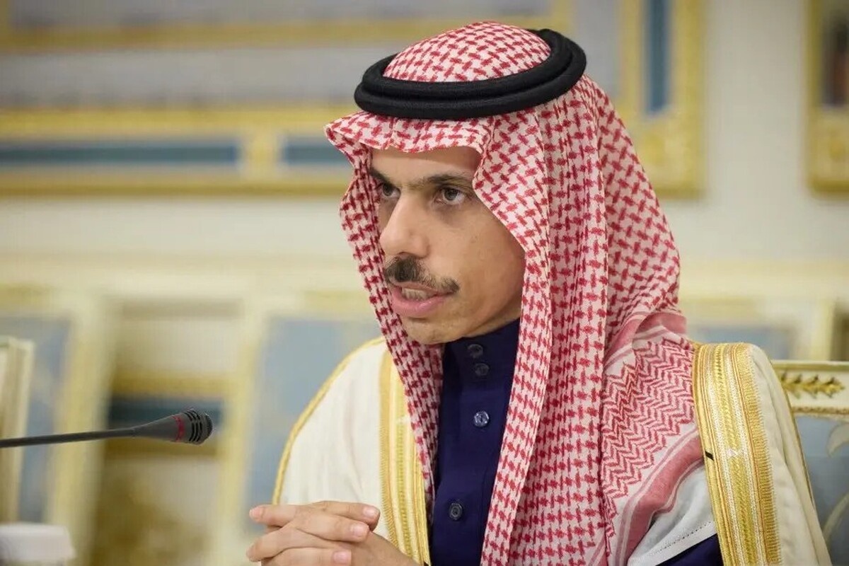 تاکید وزیر خارجه عربستان بر لزوم حفظ امنیت تنگه هرمز برای ثبات اقتصاد جهانی