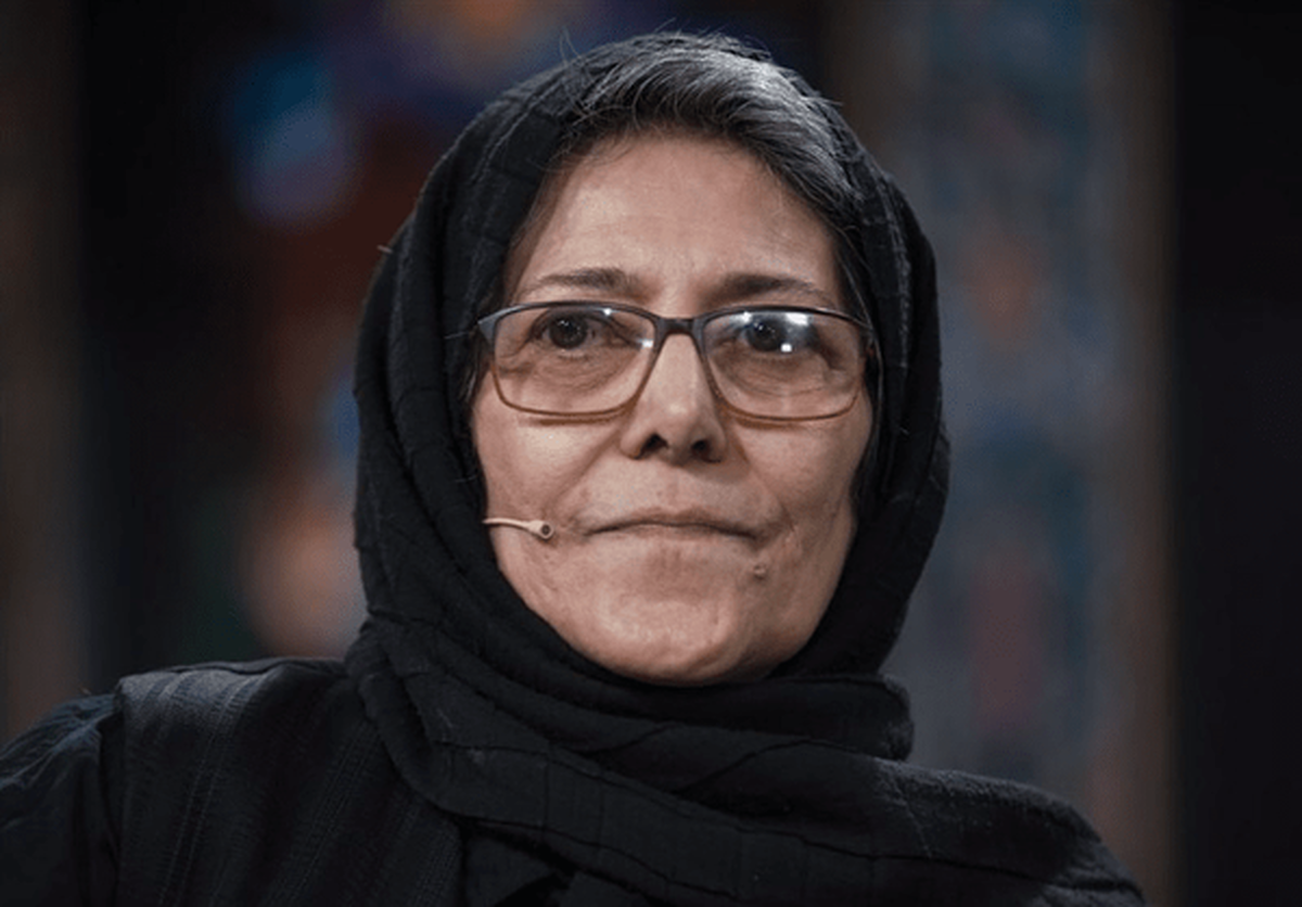رویا افشار: زخم جنگ هنوز زنده است؛ مادران شهدا فراموش نشوند