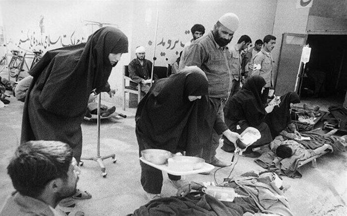 «زن و هویت مشهد» | بخش ششم: مادران و همسرانی که در خلوت خانه جبهه ساختند «زن و هویت مشهد» | بخش ششم: مادران و همسرانی که در خلوت خانه جبهه ساختند