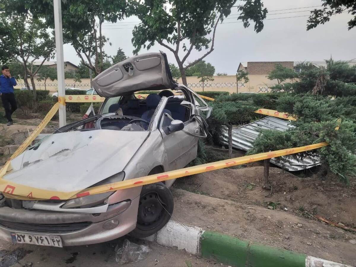 تصادف و واژگونی ۲۰۶ در بزرگراه میثاق مشهد با ۲ مصدوم محبوس (۲۷ اردیبهشت ۱۴۰۵)