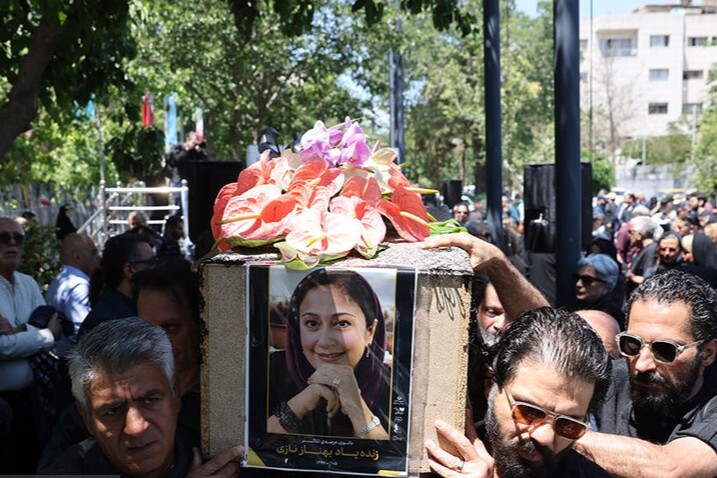 «بهناز نازی» راهی خانه ابدی شد + تصاویر «بهناز نازی» راهی خانه ابدی شد + تصاویر