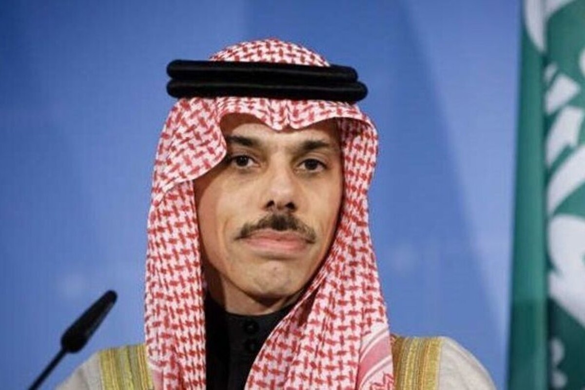 گفت&zwnj;وگوی تلفنی وزیر خارجه عربستان و رئیس پارلمان لبنان