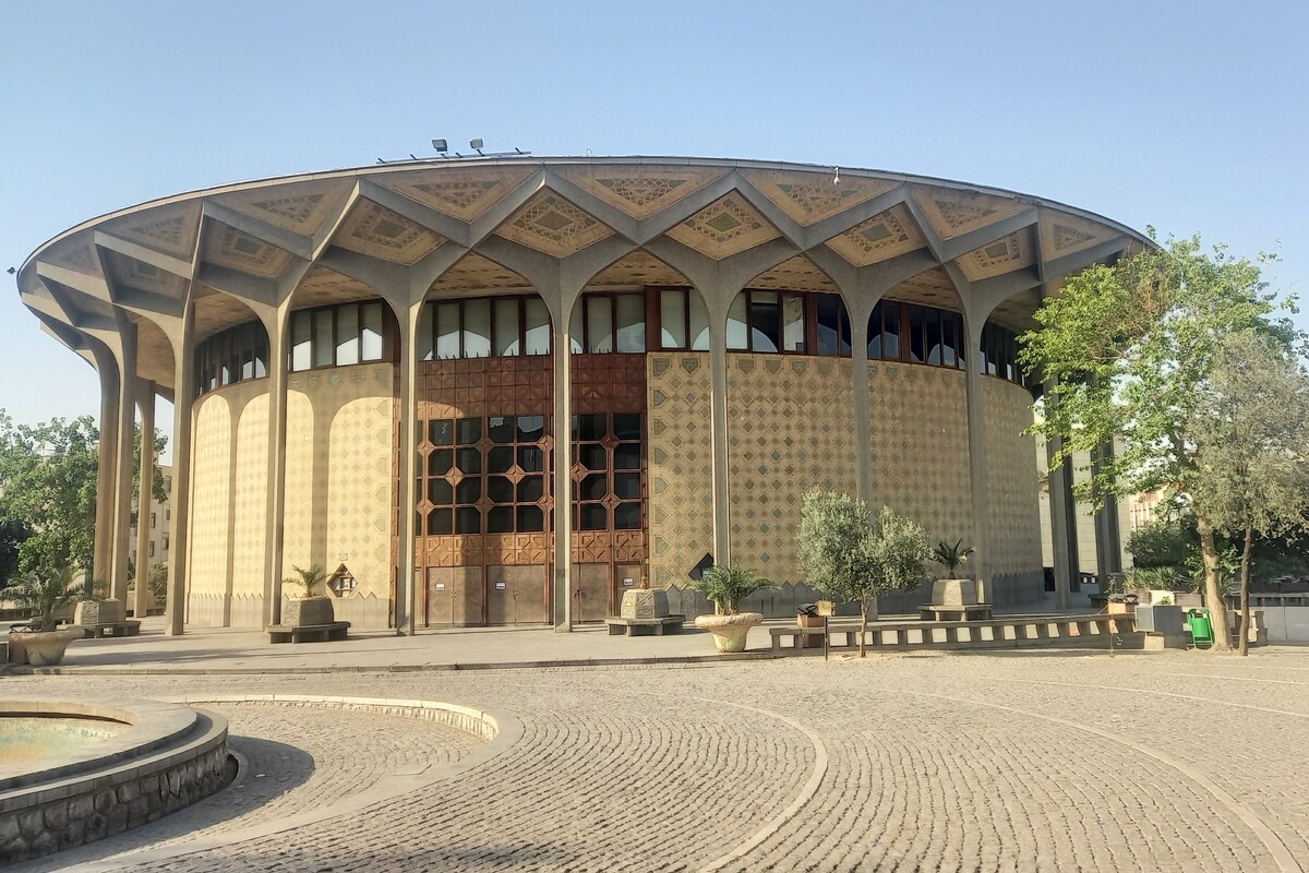 مجموعه تئاترشهر میزبان &laquo;زندانی خیابان دوم&raquo;