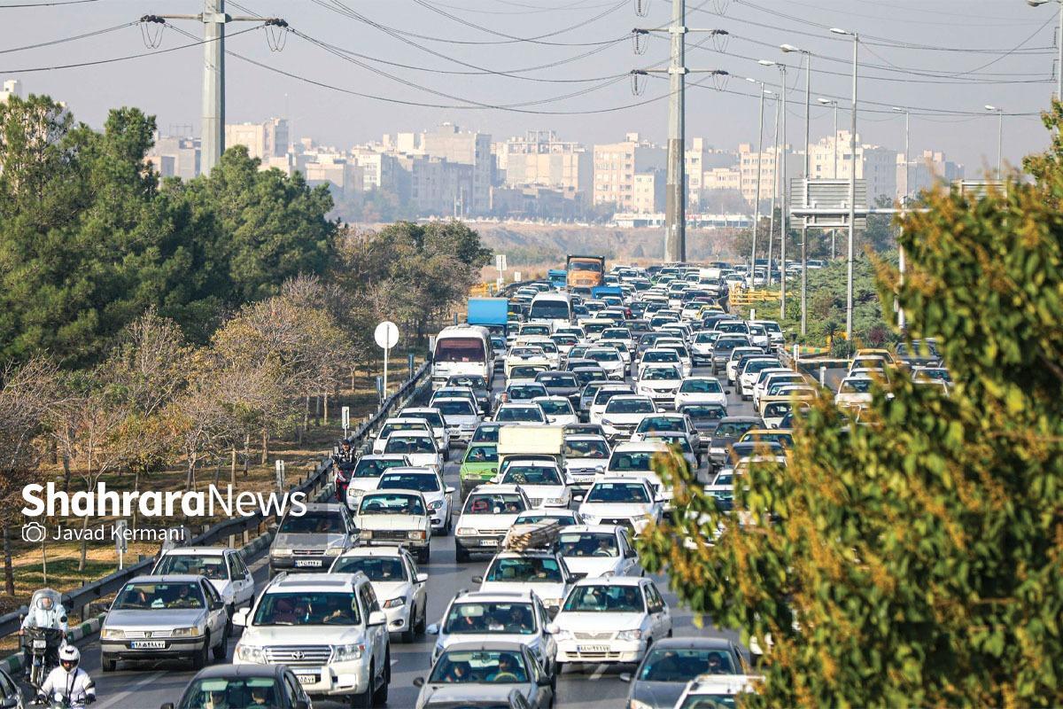 گره ترافیکی معابر مشهد در میدان&zwnj;های &laquo;سلام&raquo; و &laquo;احسان&raquo; در انتظار گشایش