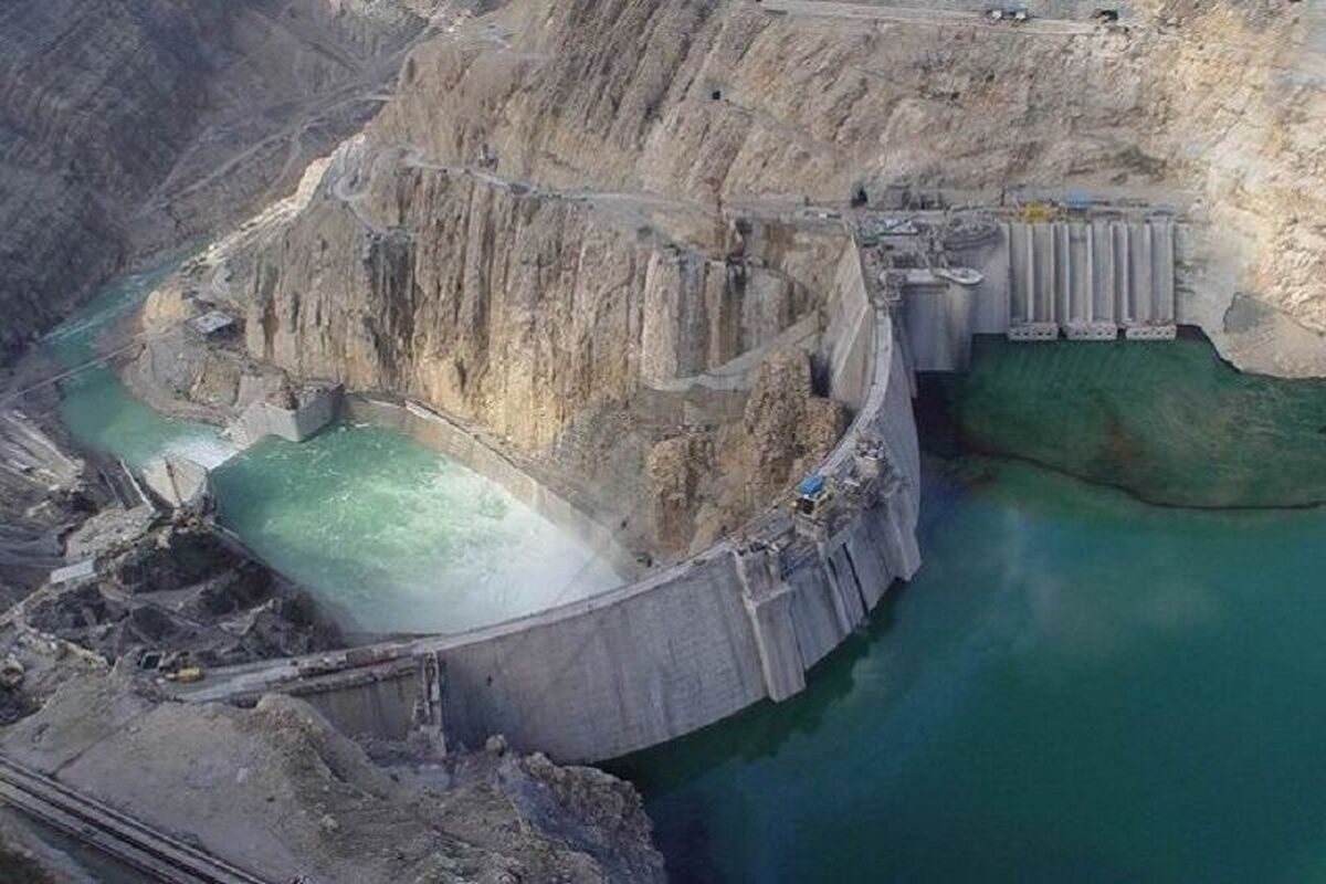 مخزن سد رودبار لرستان دچار آلودگی نفتی از منشا نامعلوم شد