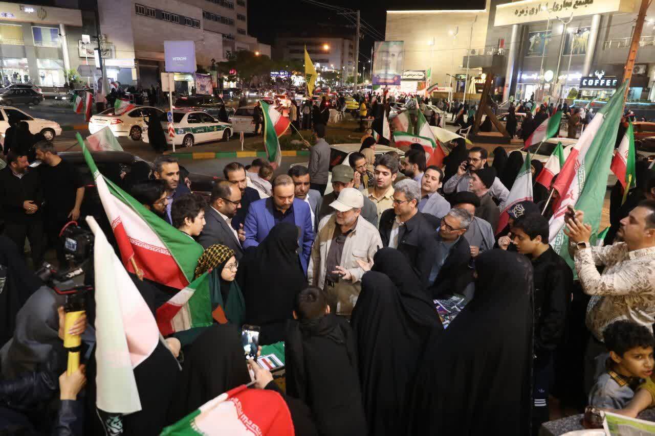 شهردار مشهد: پای این نظام و کشور و پرچم و سرزمینمان ایستادهایم شهردار مشهد: پای این نظام و کشور و پرچم و سرزمینمان ایستادهایم