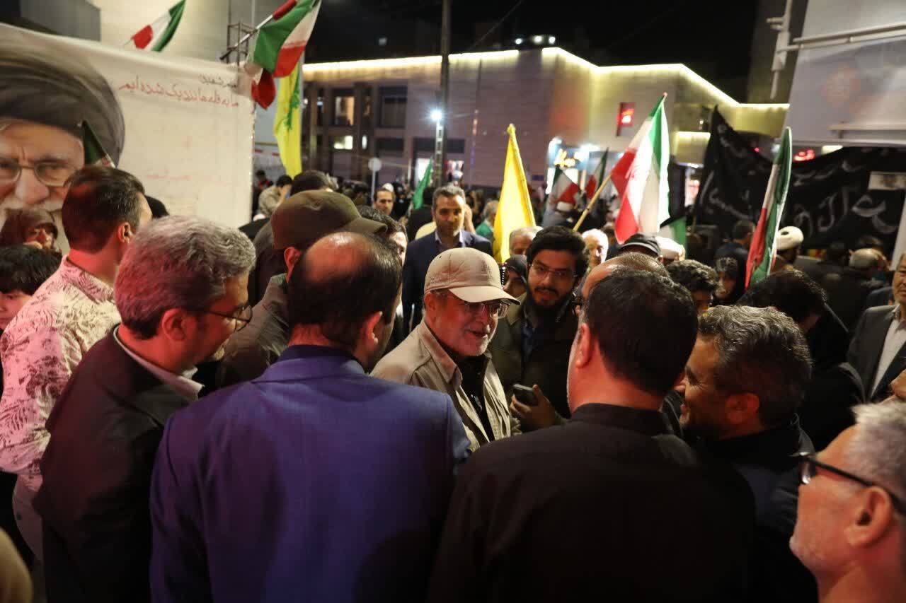 شهردار مشهد: پای این نظام و کشور و پرچم و سرزمینمان ایستادهایم شهردار مشهد: پای این نظام و کشور و پرچم و سرزمینمان ایستادهایم