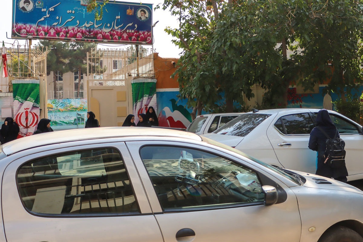 گلایه خانواده&zwnj;ها از تسویه کامل هزینه حمل و نقل دانش آموزی با وجود آموزش مجازی | ۴ ماه بلاتکلیفی هزینه سرویس مدارس