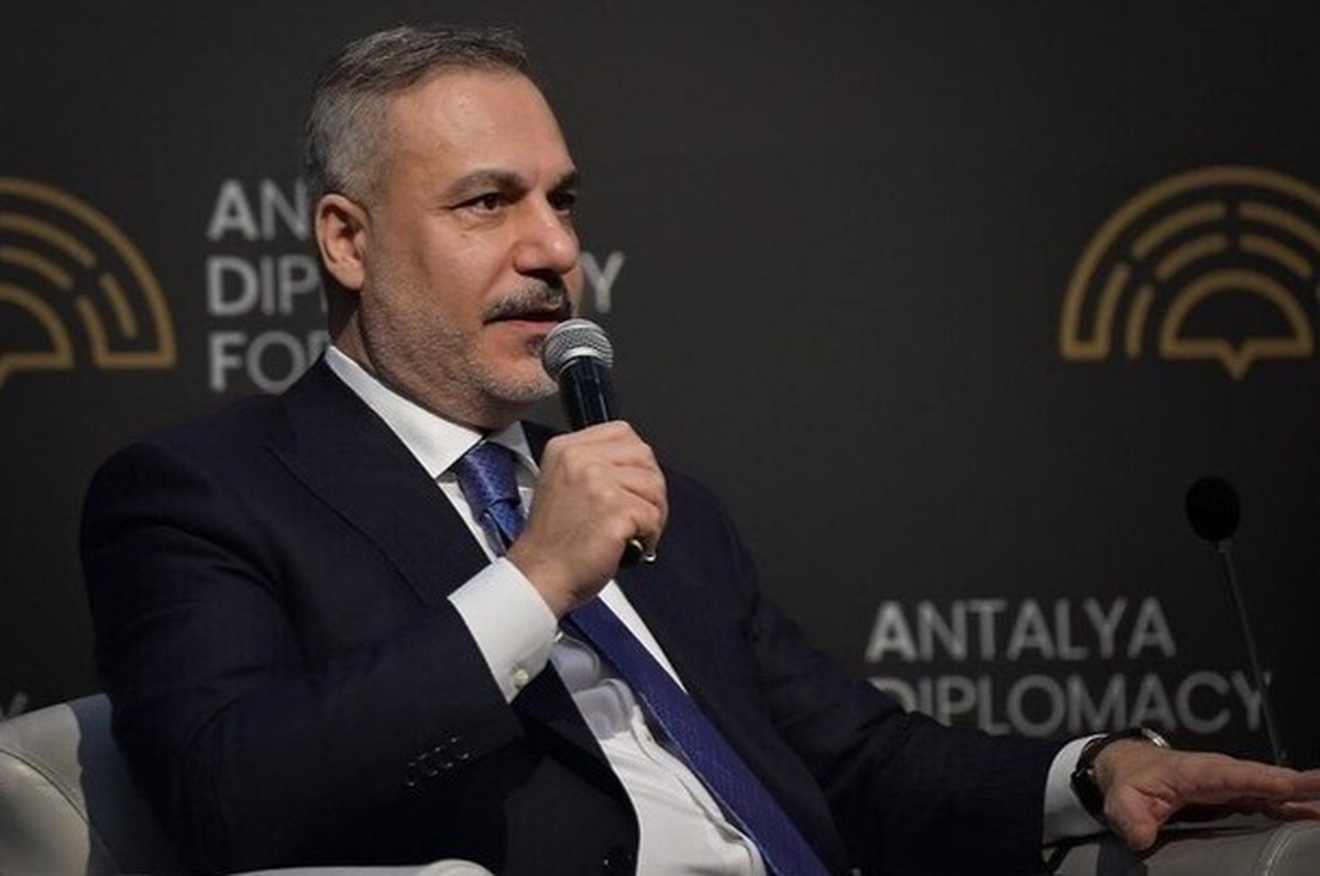 فیدان: ایران و آمریکا با نیت صلح تنگه هرمز را باز کنند