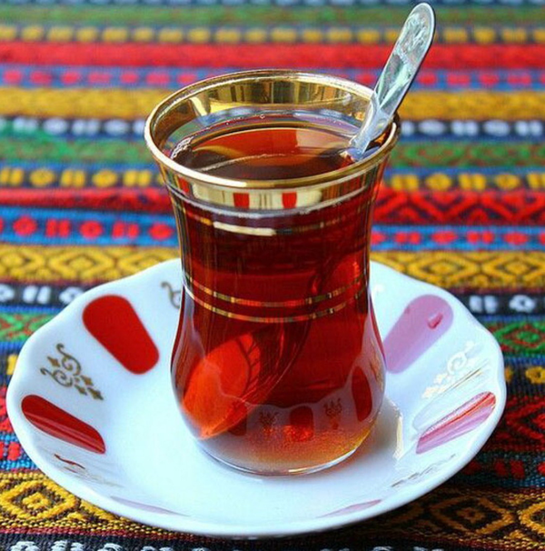 چای زعفرانی و دمنوش گلمحمدی، پادزهری برای شلوغی زندگی شهری چای زعفرانی و دمنوش گلمحمدی، پادزهری برای شلوغی زندگی شهری