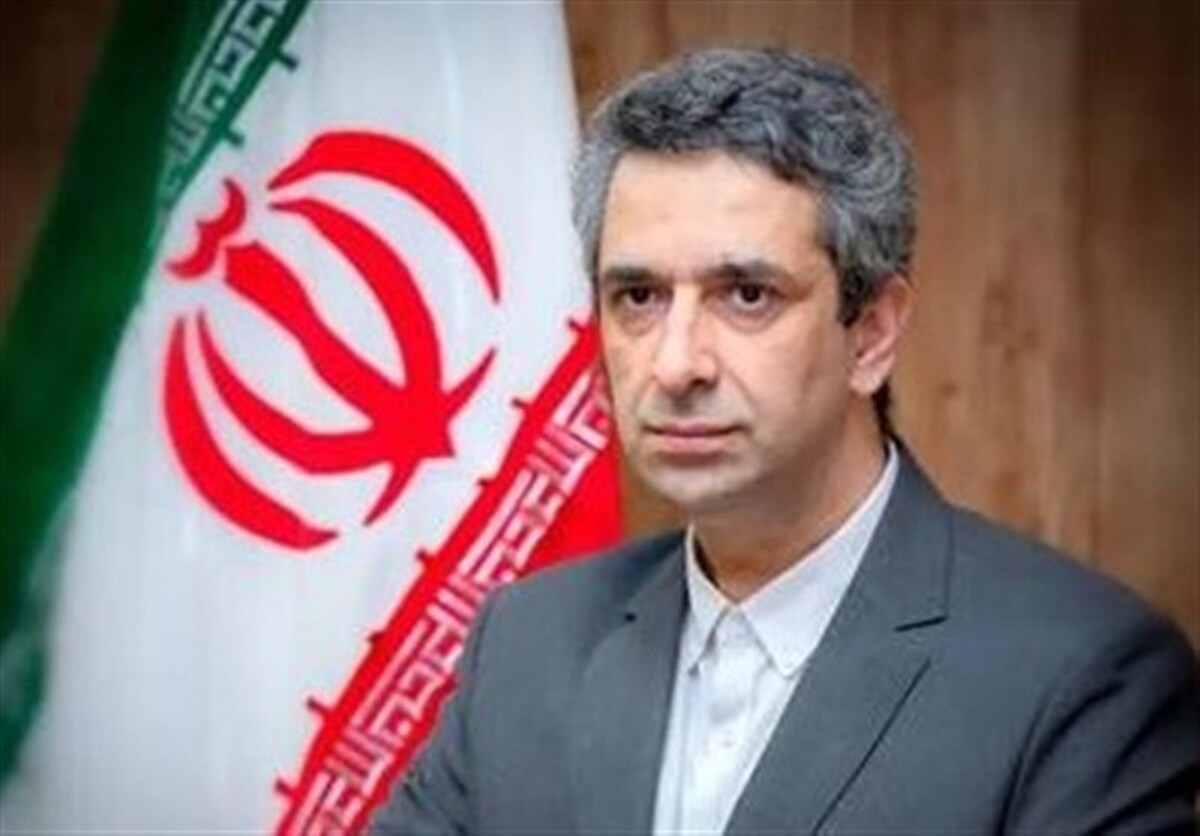 طباطبایی: رئیس&zwnj;جمهور &lrm;از خدمت به مردم عقب نخواهد نشست