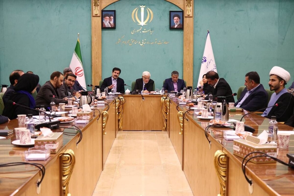معاون اول رئیس جمهور: تدوین برنامه‌های راهبردی و علمی برای مهاجرت معکوس از شهرها به روستاها ضروری است