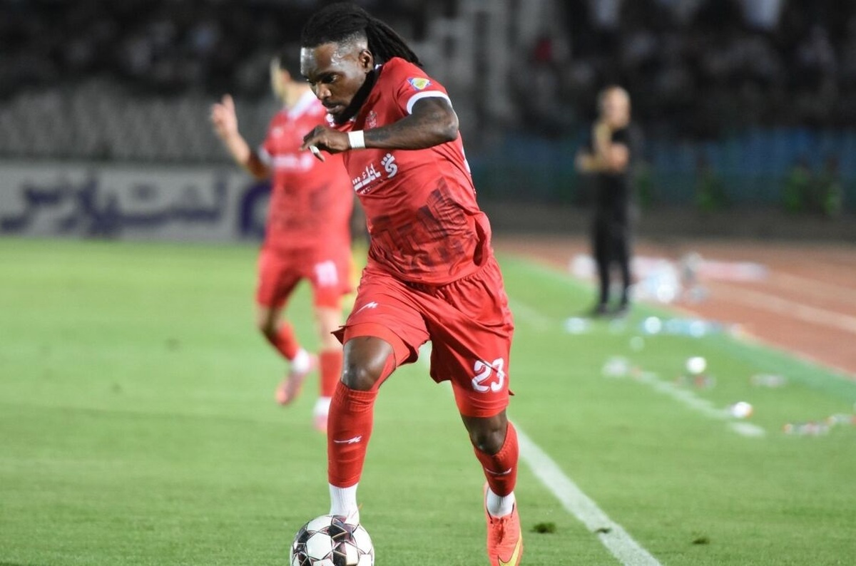 فسخ قرارداد با دو بازیکن پرسپولیس در دستور کار حدادی