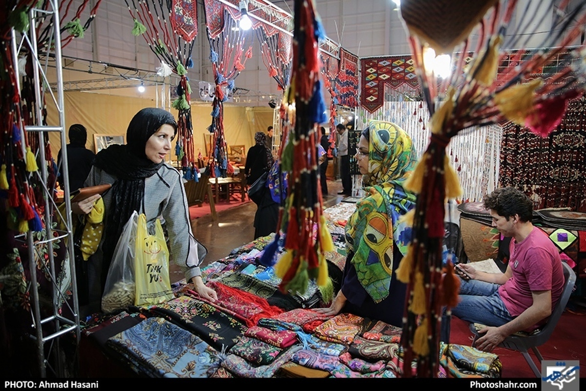 بهره برداری از طرح جدید مجوز یک&zwnj;روزه غرفه&zwnj;های بازار&zwnj;های سیار مشهد