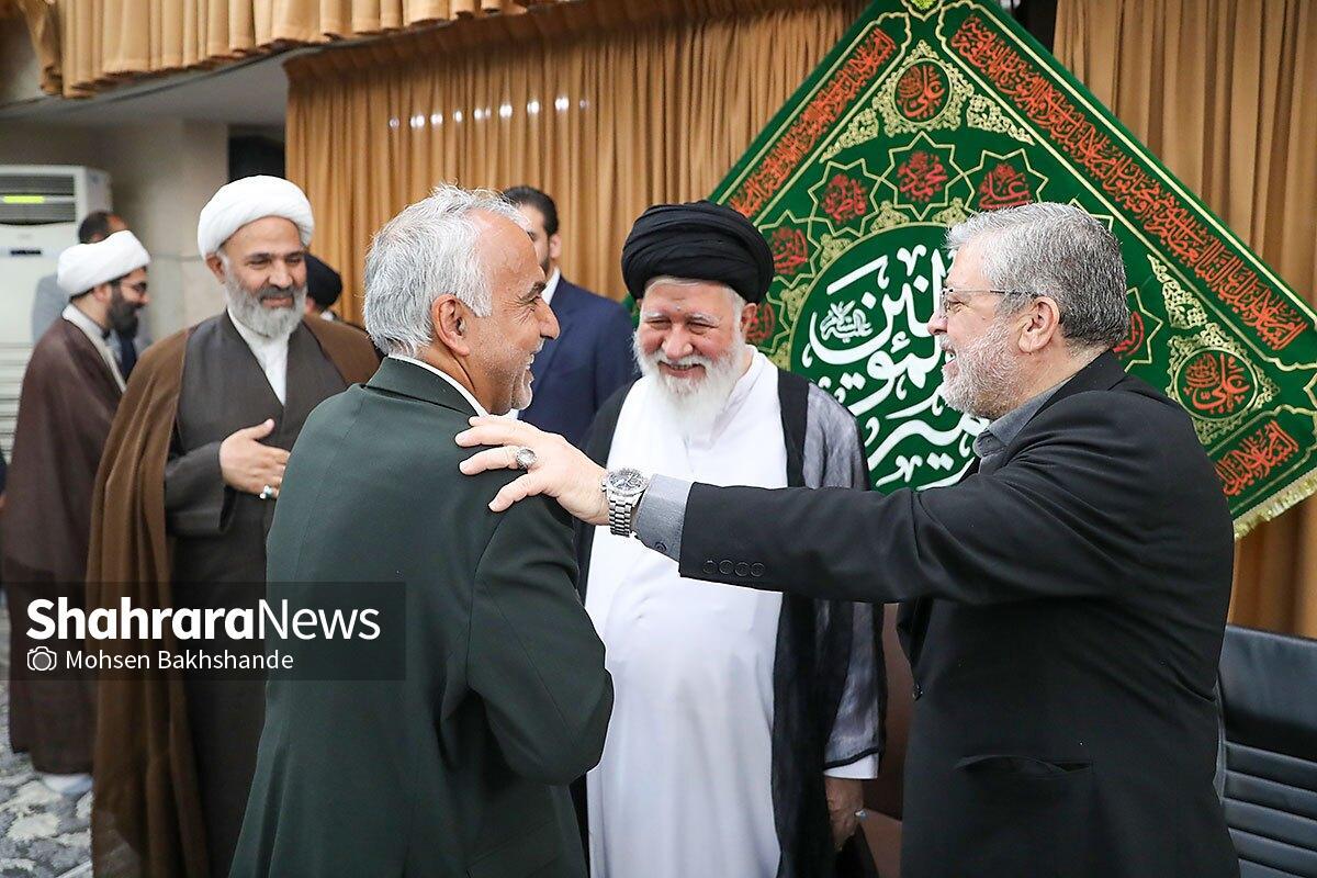 یک عیددیدنی شیرین | روایت سنت حسنه عیددیدنی سادات در روز غدیر به میزبانی دفتر آیتالله علمالهدی یک عیددیدنی شیرین | روایت سنت حسنه عیددیدنی سادات در روز غدیر به میزبانی دفتر آیتالله علمالهدی