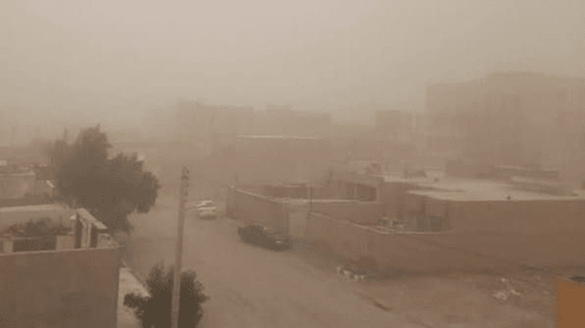طوفان ۱۰۱ کیلومتر بر ساعتی زابل را درنوردید (۱۵ خرداد ۱۴۰۵)