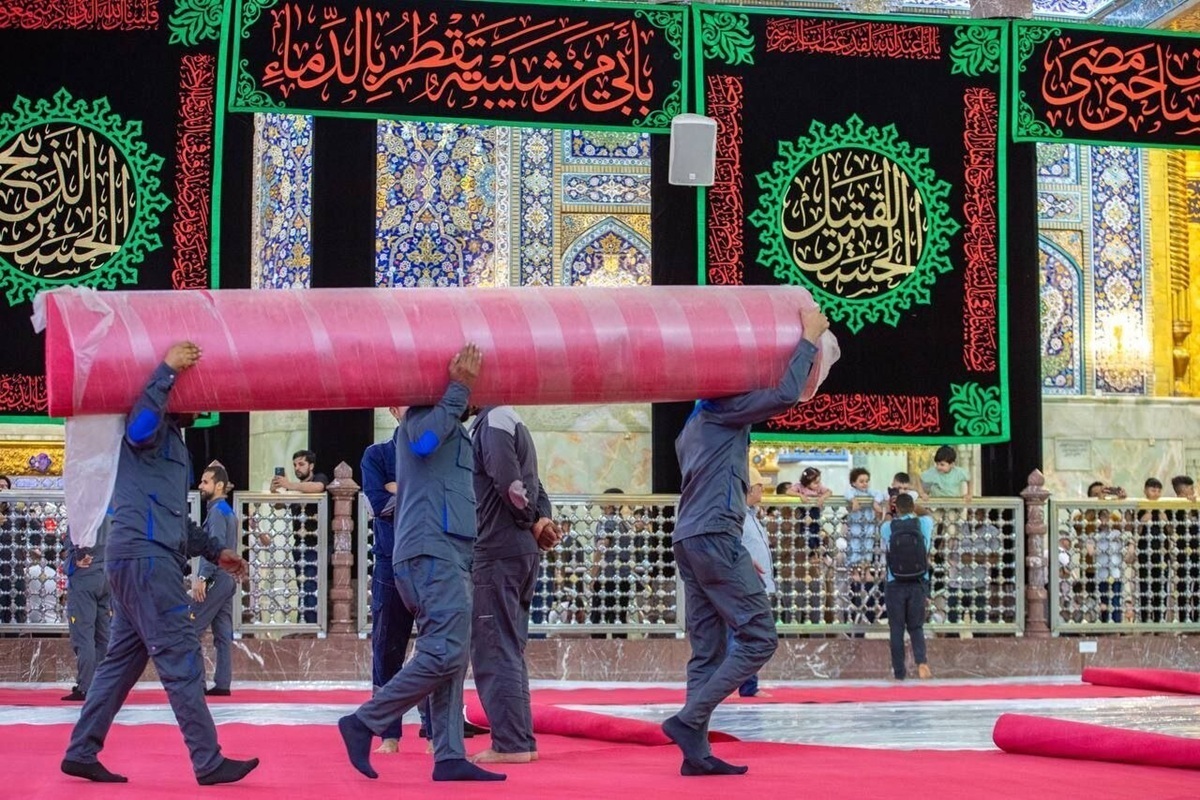 کربلا آماده میزبانی از عزاداران حسینی با برافراشتن خیمه عزای محرم + فیلم