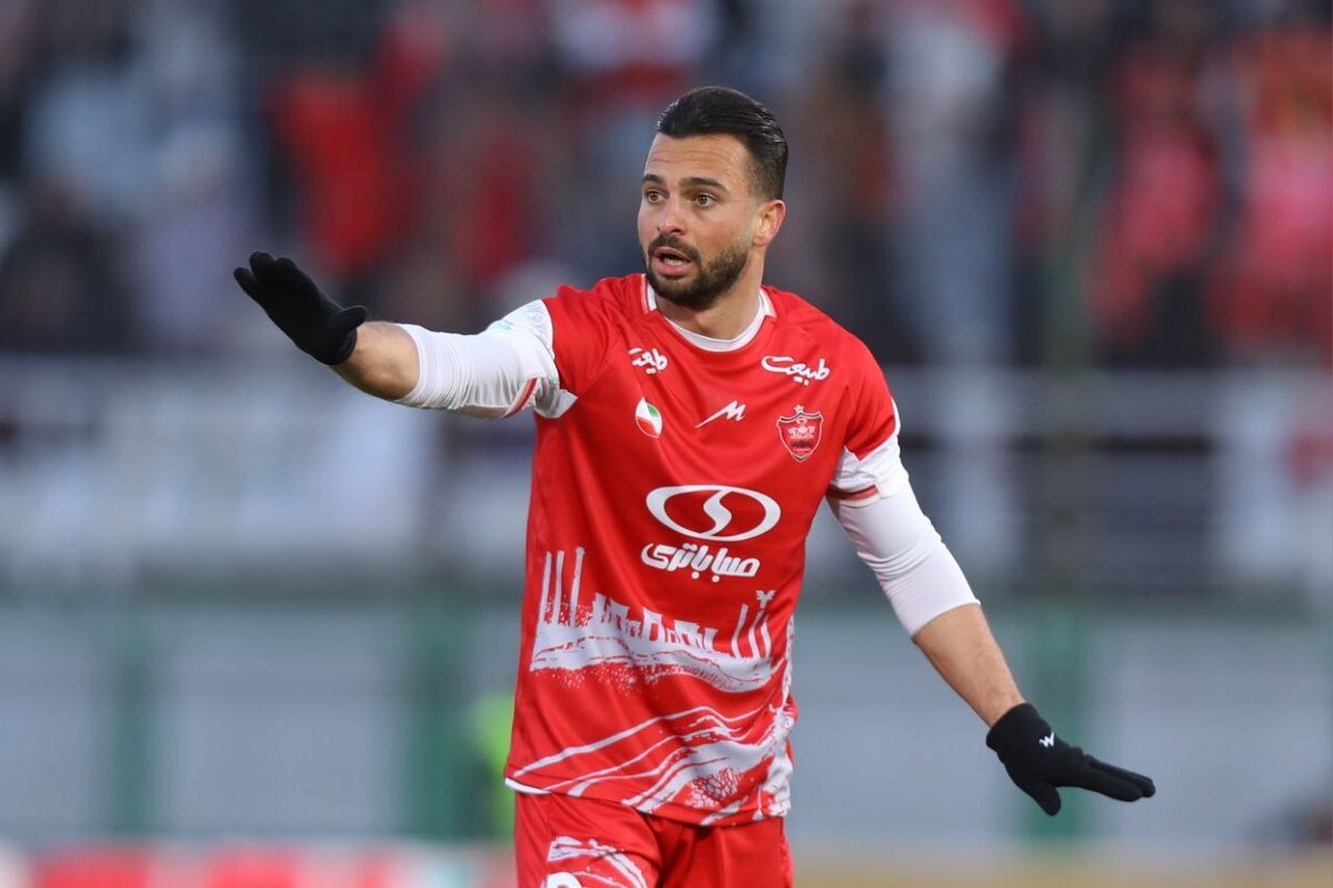ابهام درباره بازگشت سروش رفیعی؛ هافبک پرسپولیس پاسخ باشگاه را نمی&zwnj;دهد