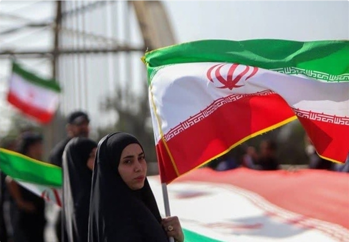 این زنان زیر موشک&zwnj;باران هم مسجد را ترک نکردند!