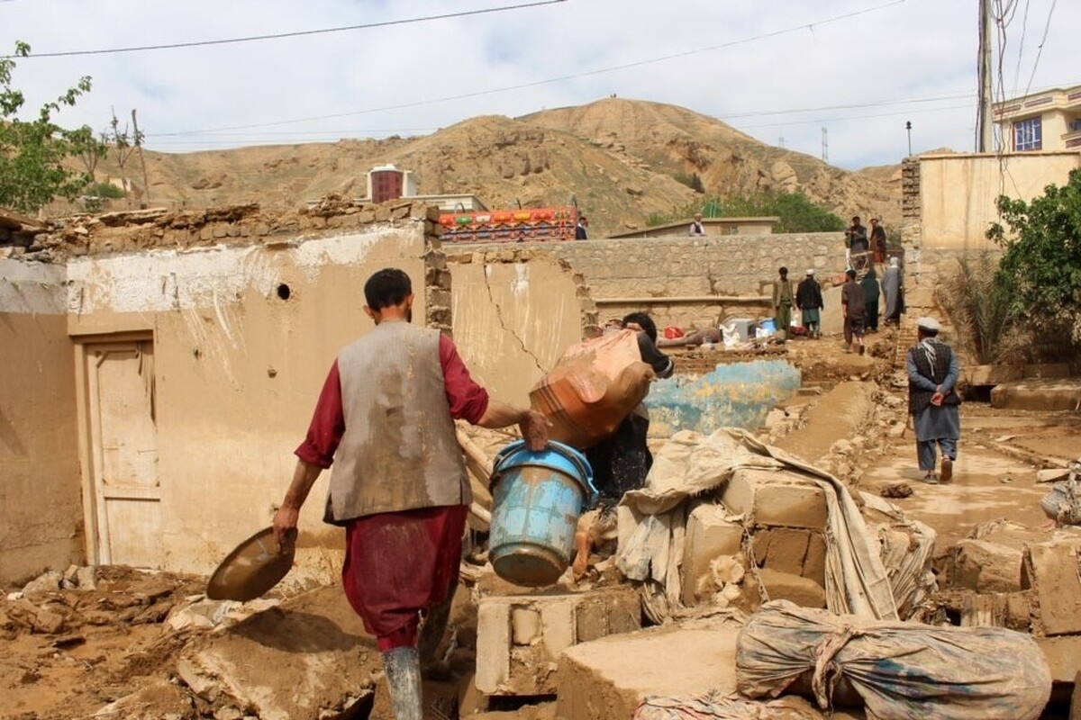 سیل&zwnj;های ناگهانی در ۱۰ هفته گذشته در افغانستان جان ۳۰۰ تن را گرفت و ۳۸۰ زخمی برجای گذاشت