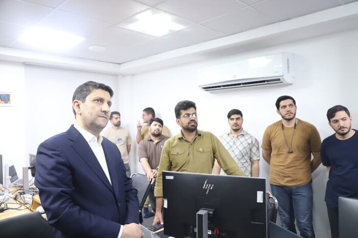 وزیر ارتباطات از پلتفرم‌های «ایتا» و «باسلام» در قم بازدید کرد