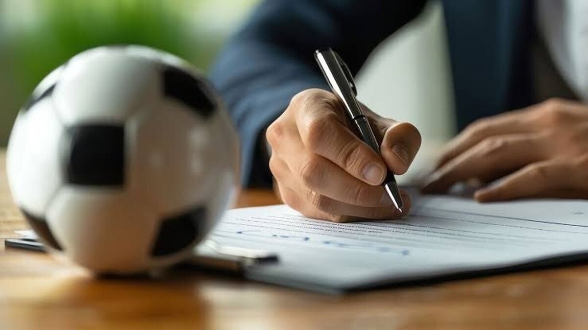 انقلاب فیفا در نقل&zwnj;وانتقالات؛ بند فسخ برای همه بازیکنان اجباری می&zwnj;شود؟