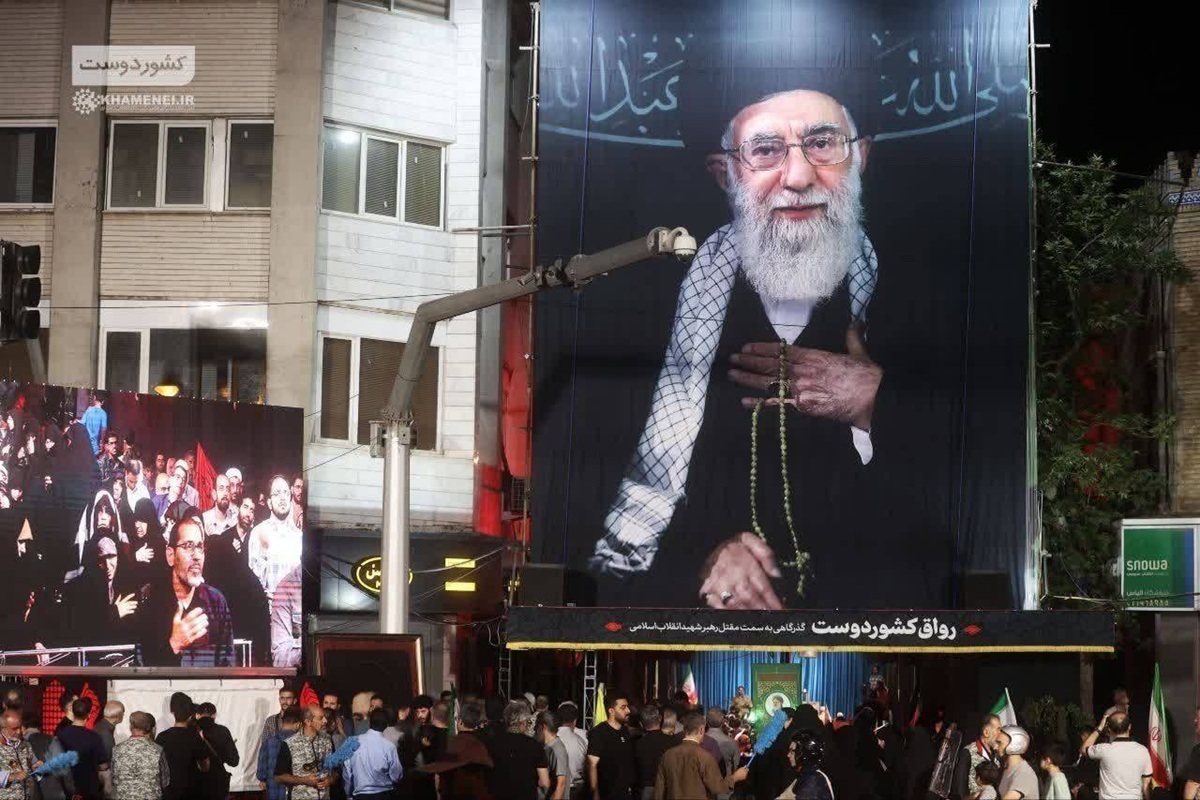 سوغاتی اربعین که سال&zwnj;ها در دستان رهبر شهید انقلاب ماند