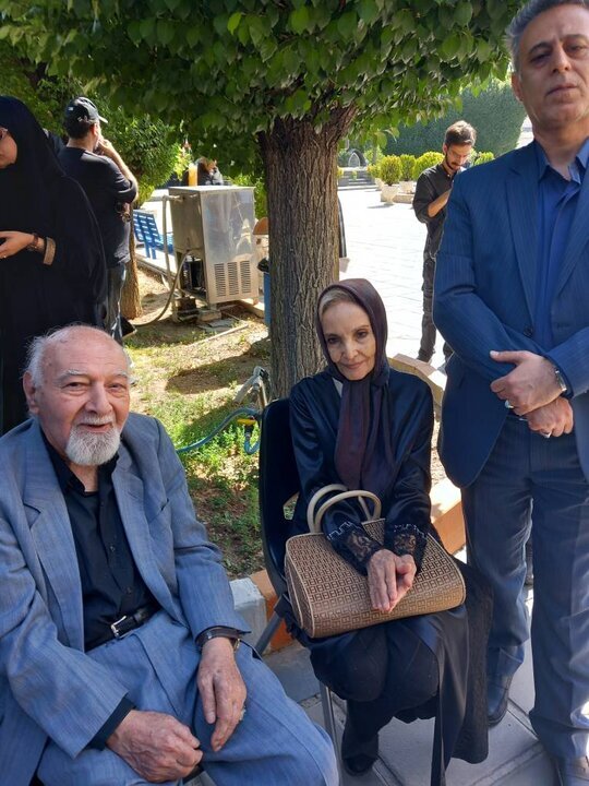 مراسم تشییع پیکر و خاکسپاری بهروز رضوی، دوبلور مطرح کشور + تصاویر