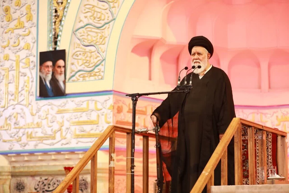 امام جمعه مشهد: بیانیه رهبری، تنها تحلیل ثابت و قطعی از تفاهم&zwnj;نامه است | ما با هیچ مصلحت&zwnj;اندیشی شعار &laquo;مرگ بر آمریکا&raquo; را از زبان نخواهیم انداخت