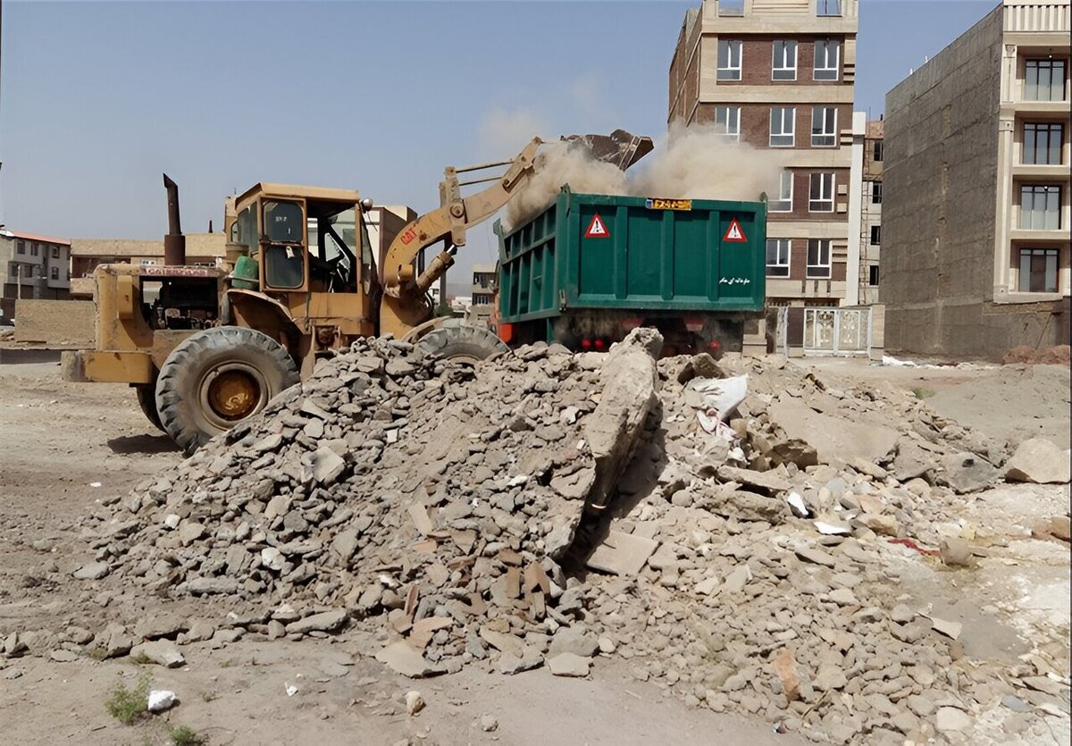 روزانه بیش از ۸۸۰۰ تن خاک و نخاله در مشهد مدیریت می&zwnj;شود