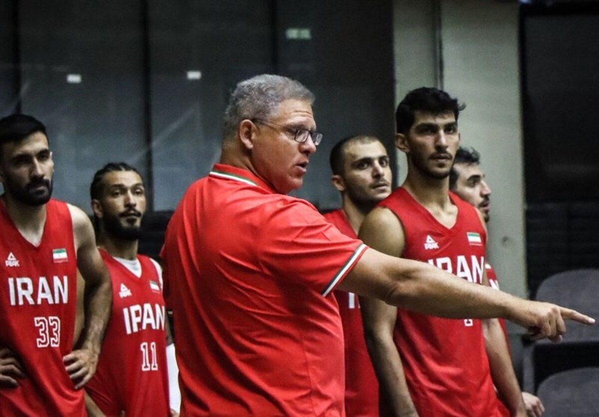 سرمربی خارجی تیم&zwnj;ملی بسکتبال به تهران رسید؛ آغاز ماموریت جدید مانولوپولوس