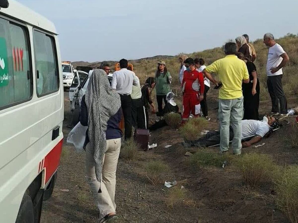 تصادف اتوبوس و کوییک در مسیر تهران - مشهد ۴ مصدوم برجا گذاشت (۸ خرداد ۱۴۰۵)