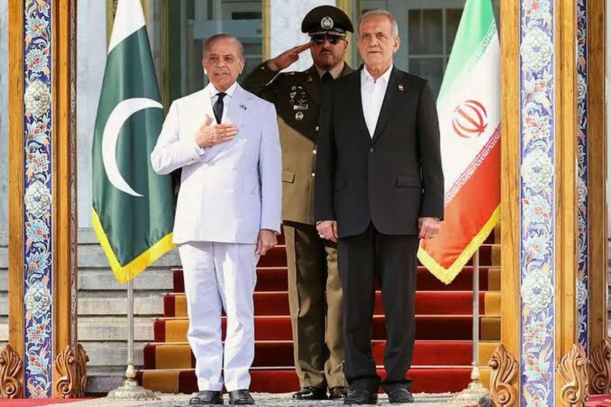 وزارت خارجه پاکستان: سفر رئیس&zwnj;جمهور ایران به اسلام&zwnj;آباد بیان&zwnj;گر تاکید بر آرمان مشترک ۲ کشور برای صلح و پیشرفت پایدار در منطقه است
