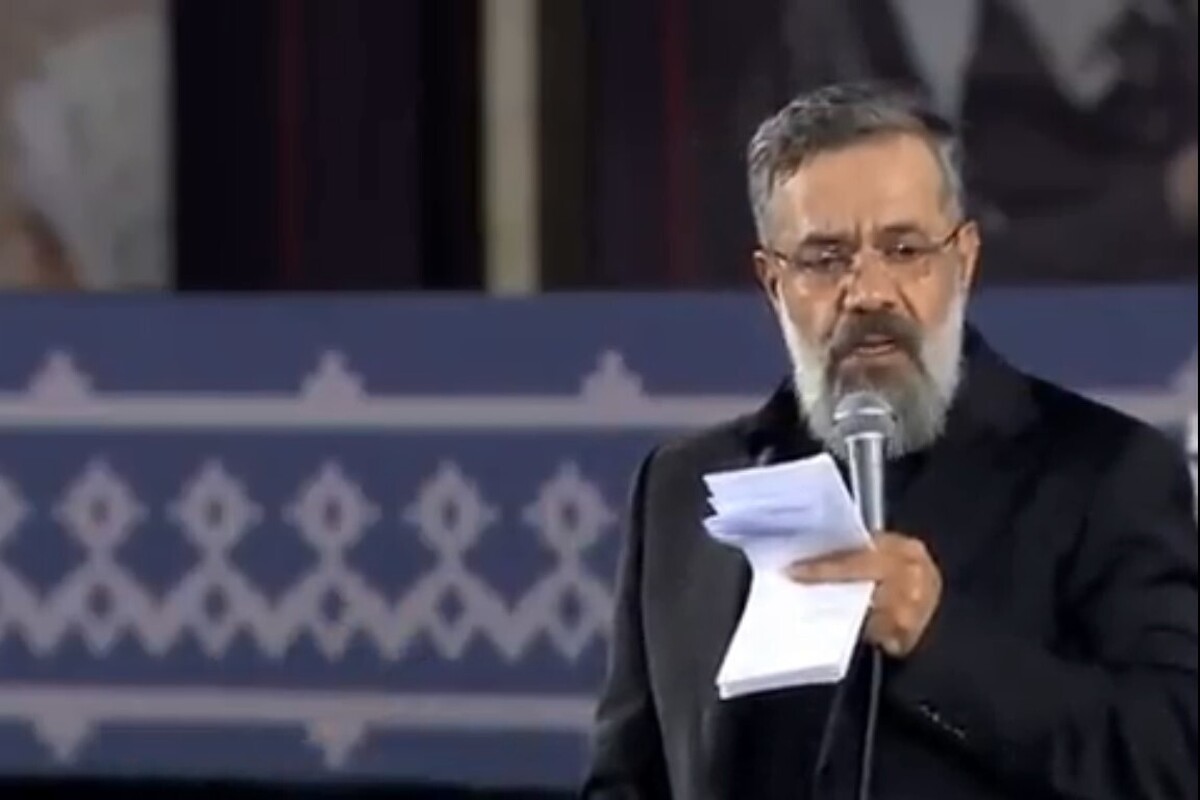ویدئو | روضه و نوحه&zwnj;خوانی محمود کریمی در مراسم وداع با پیکر شهید رهبر انقلاب در مصلی تهران