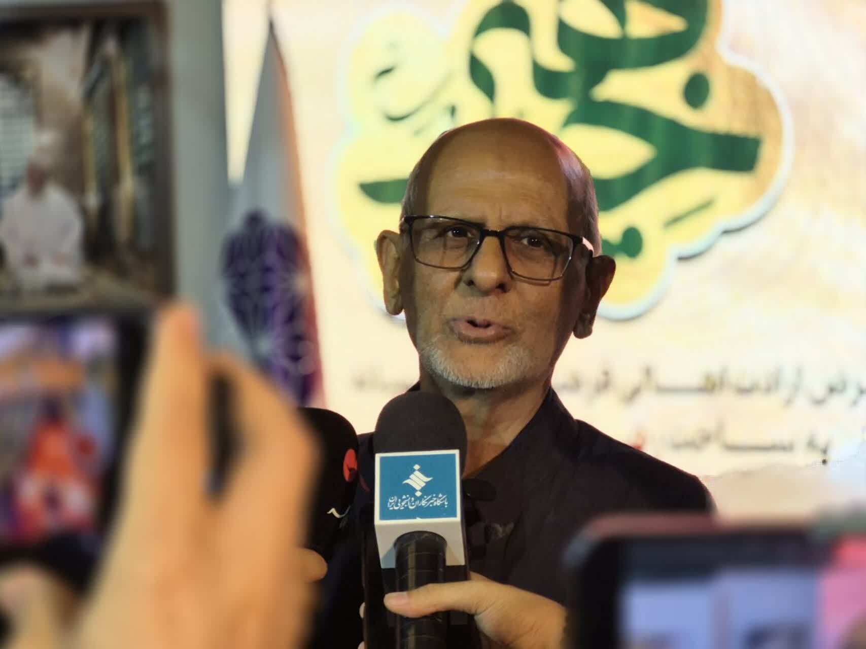 خیمه هنر و رسانه؛ پاتوق اصحاب فرهنگ و هنر در مسیر تشییع رهبر شهید | حضور ۴۰ مستندساز برای نمایش شکوه مردم خیمه هنر و رسانه؛ پاتوق اصحاب فرهنگ و هنر در مسیر تشییع رهبر شهید | حضور ۴۰ مستندساز برای نمایش شکوه مردم