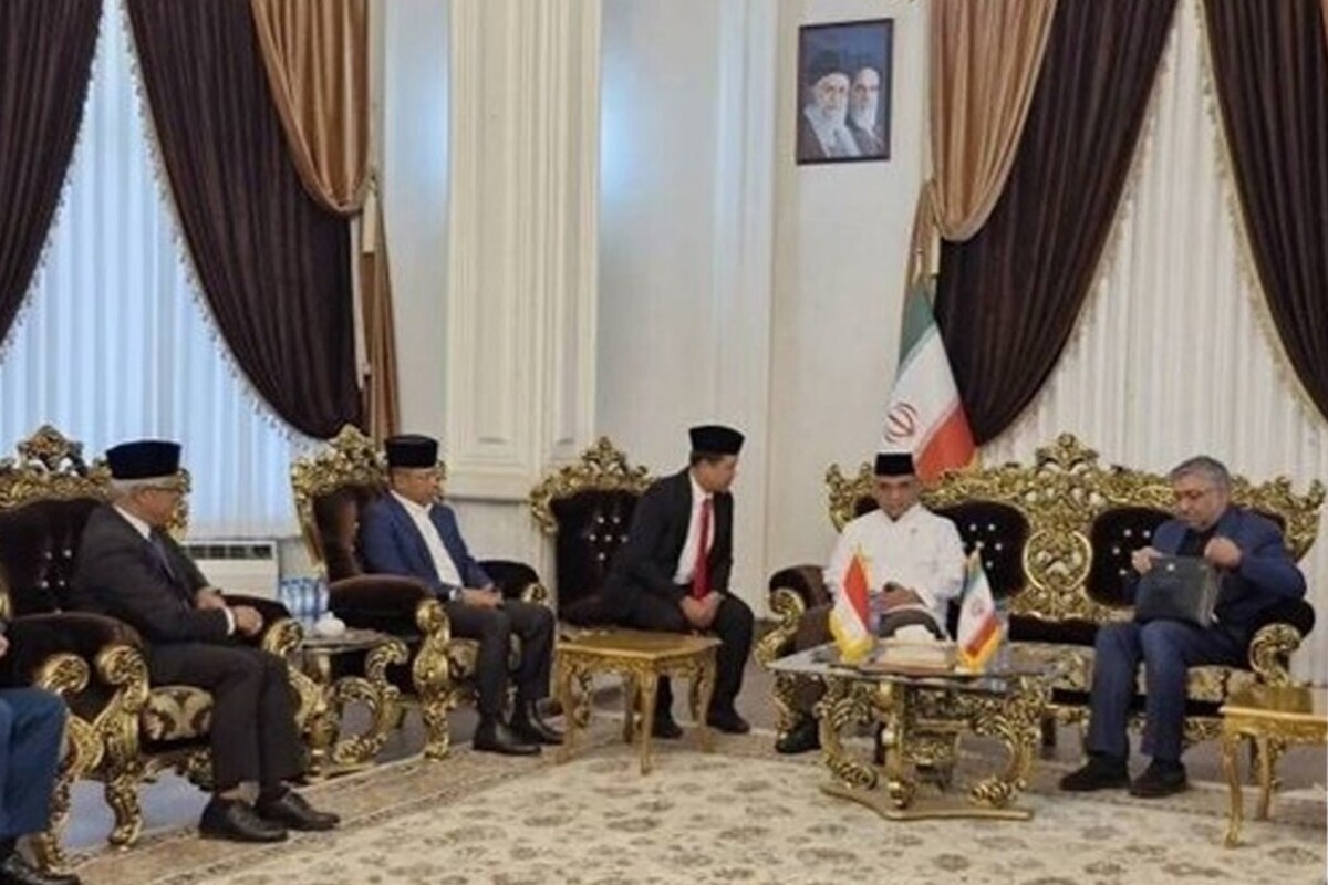 وزیر امور خارجه اندوزی وارد مشهد شد (۱۹ تیر ۱۴۰۵)