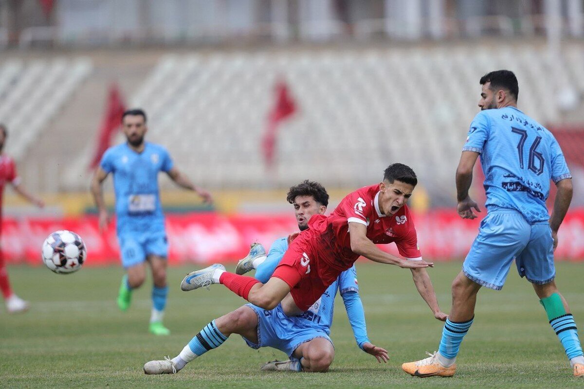پرسپولیس و چادر ملو ۵ تیر! | مواظب ساق پای&zwnj;تان باشد