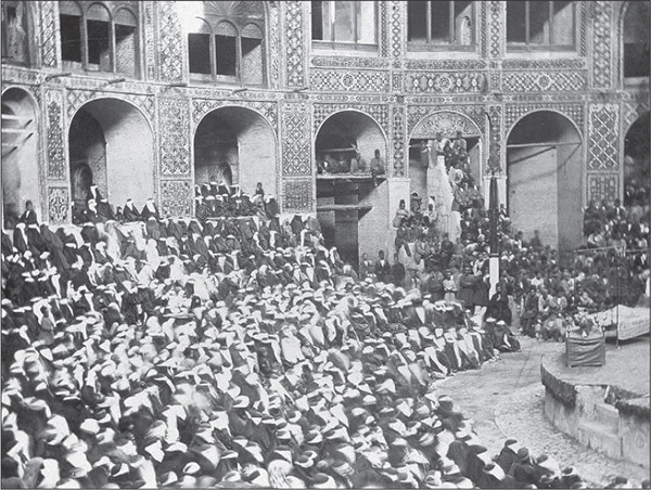 نگاهی بر سیر تحول و تکامل تعزیه در ایران | نمایشی کهن که ریشه در ایران باستان دارد