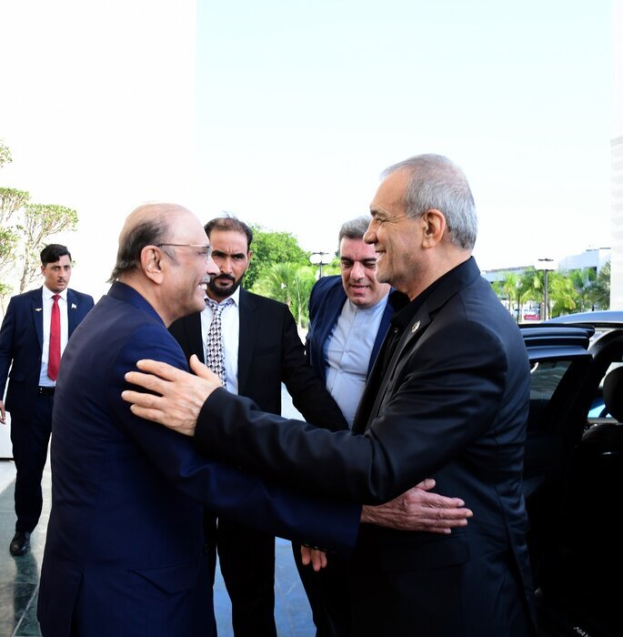 پزشکیان: قدردان تلاش شبانهروزی پاکستان در راستای استقرار صلح در منطقه هستیم پزشکیان: قدردان تلاش شبانهروزی پاکستان در راستای استقرار صلح در منطقه هستیم