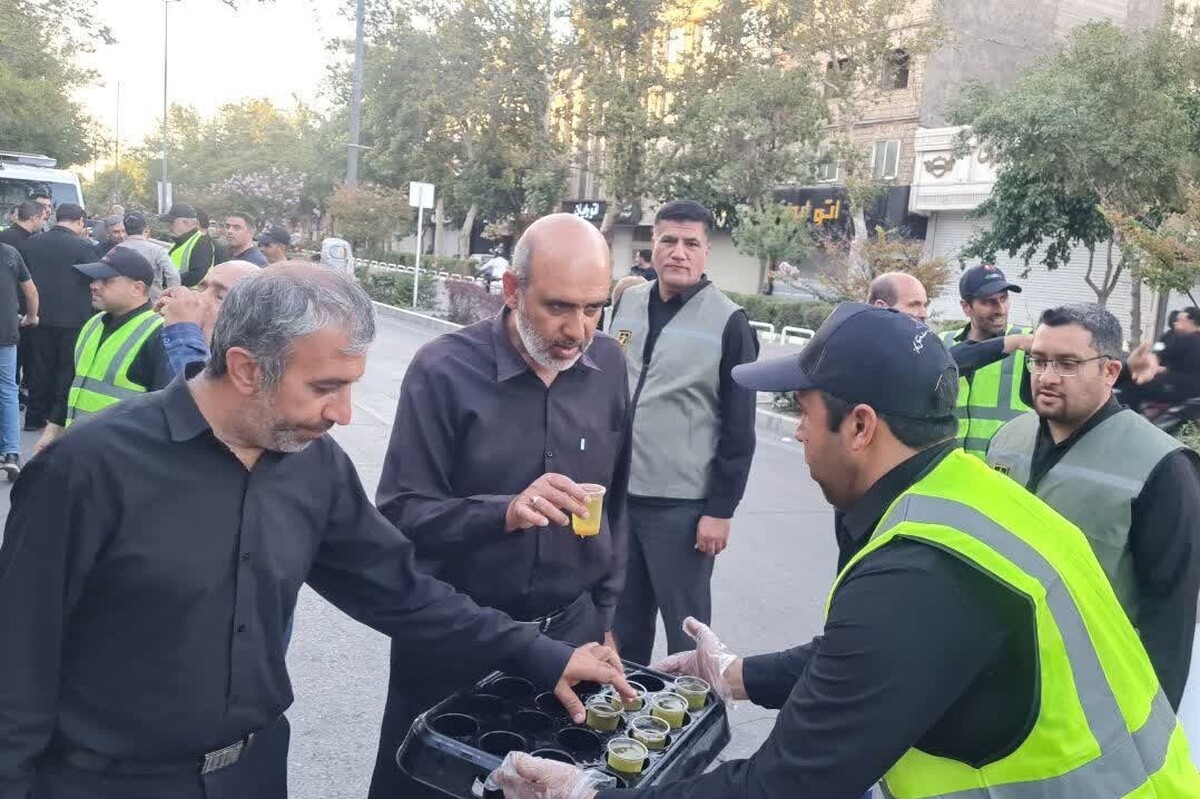 داغی که فراموش نمی‌شود | موکبی متفاوت برای پذیرایی از زائران رهبر شهید در مشهد
