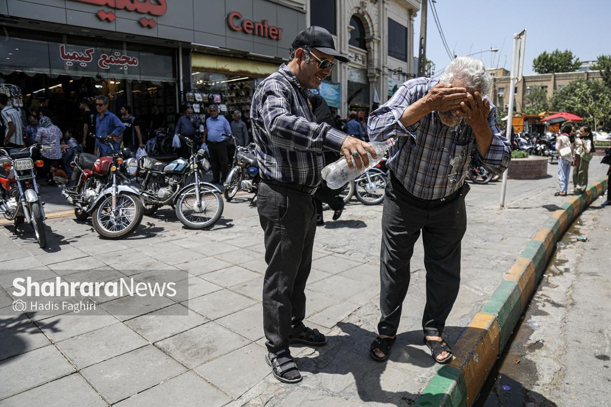 هشدار رئیس دانشگاه علوم پزشکی مشهد: تنها درمان اولیه گرمازدگی آب است | سالمندان و کودکان در روزهای داغ از خانه خارج نشوند +فیلم