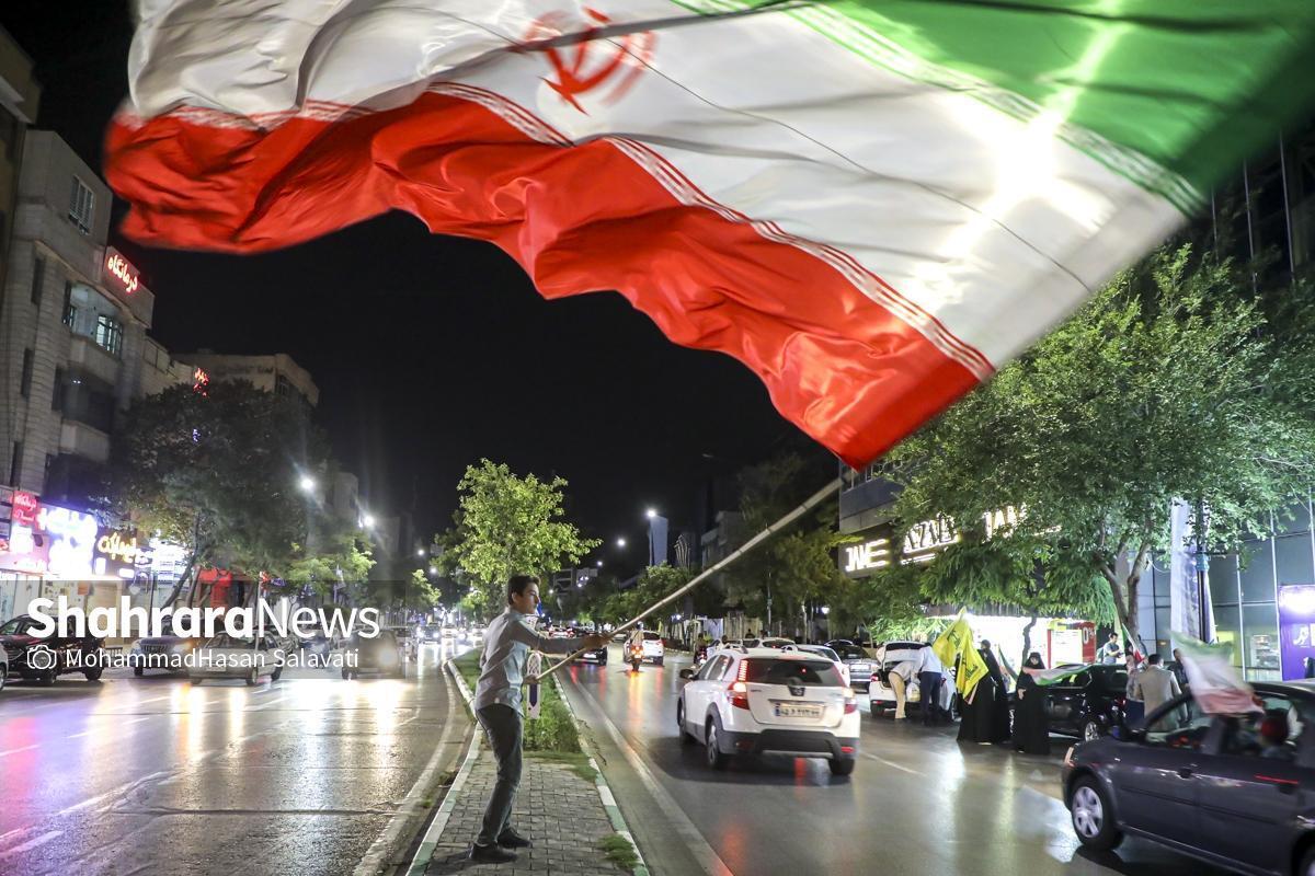 ویدئو | یکصدو سی&zwnj;وچهارمین موج خروش شبانه مشهدی&zwnj;ها در سنگر خیابان | این بار، دگر ز پا نخواهیم نشست (۲۱ تیرماه ۱۴۰۵)