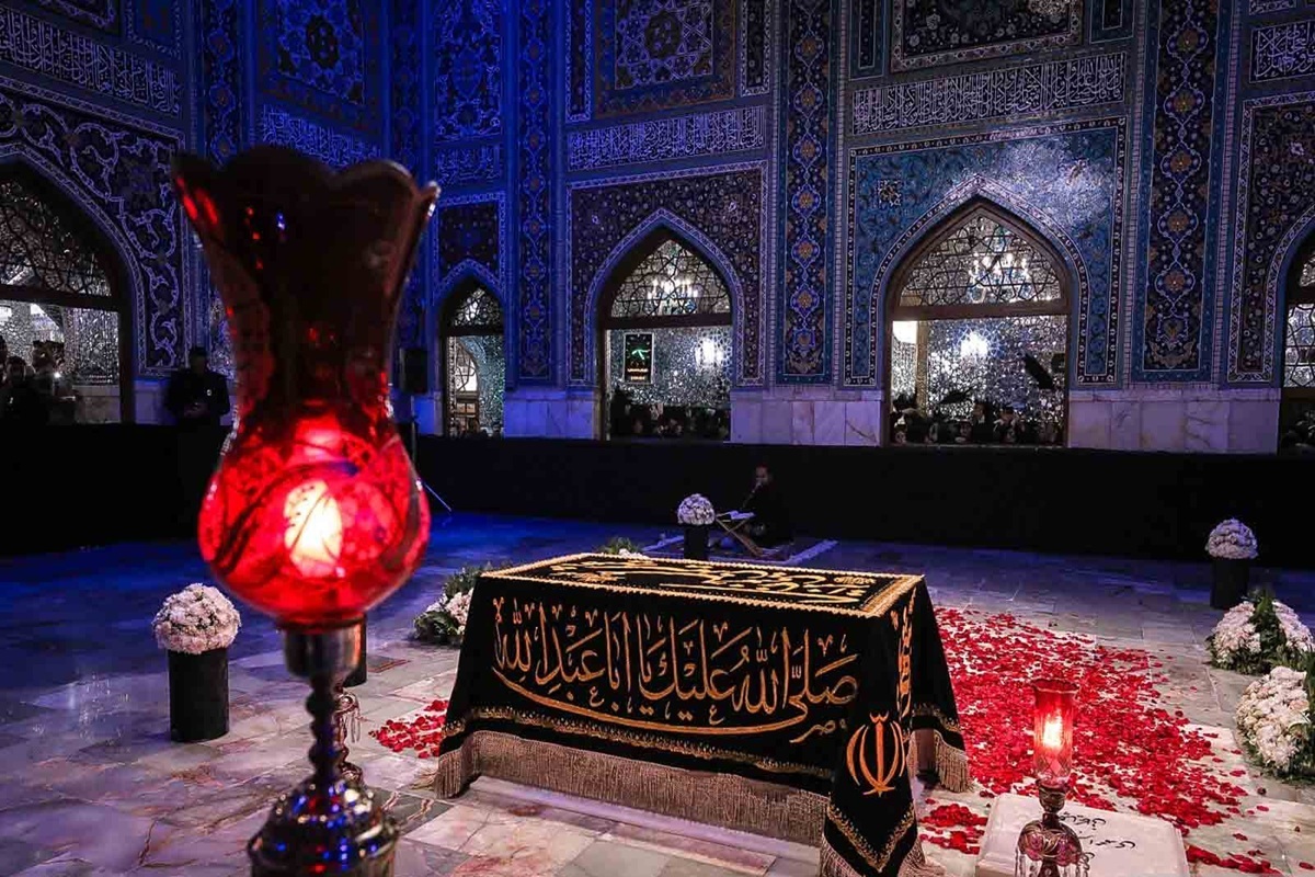 مسیر ویژه زیارت مزار رهبر شهید در حرم مطهر رضوی پیش‌بینی شد