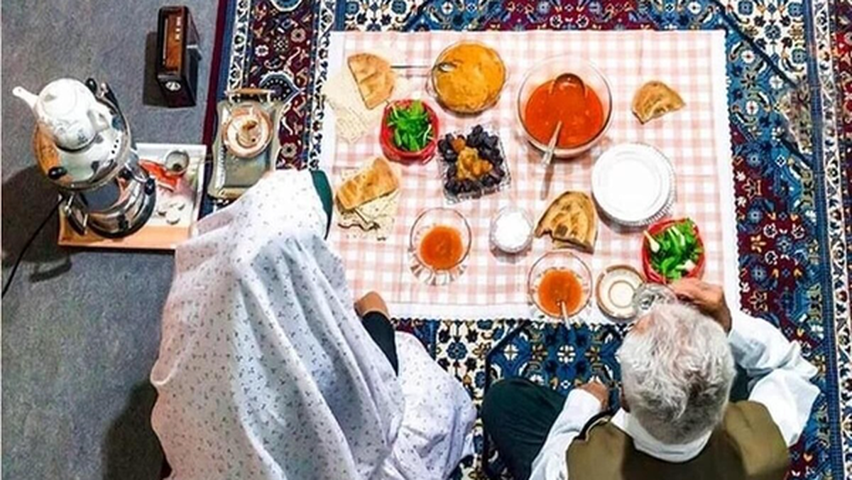 سفره پلاستیکی بهتر است یا پارچه‌ای؟