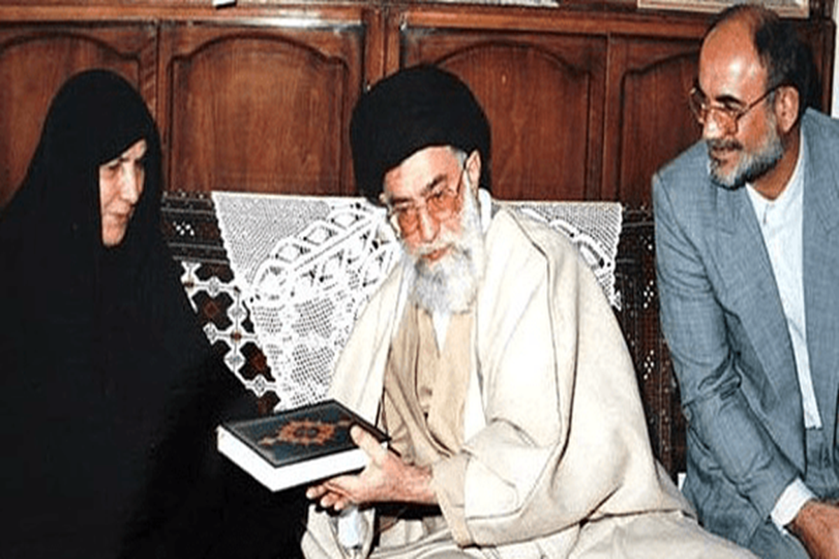 مادر شهیدان مظفر به فرزندان شهیدش پیوست