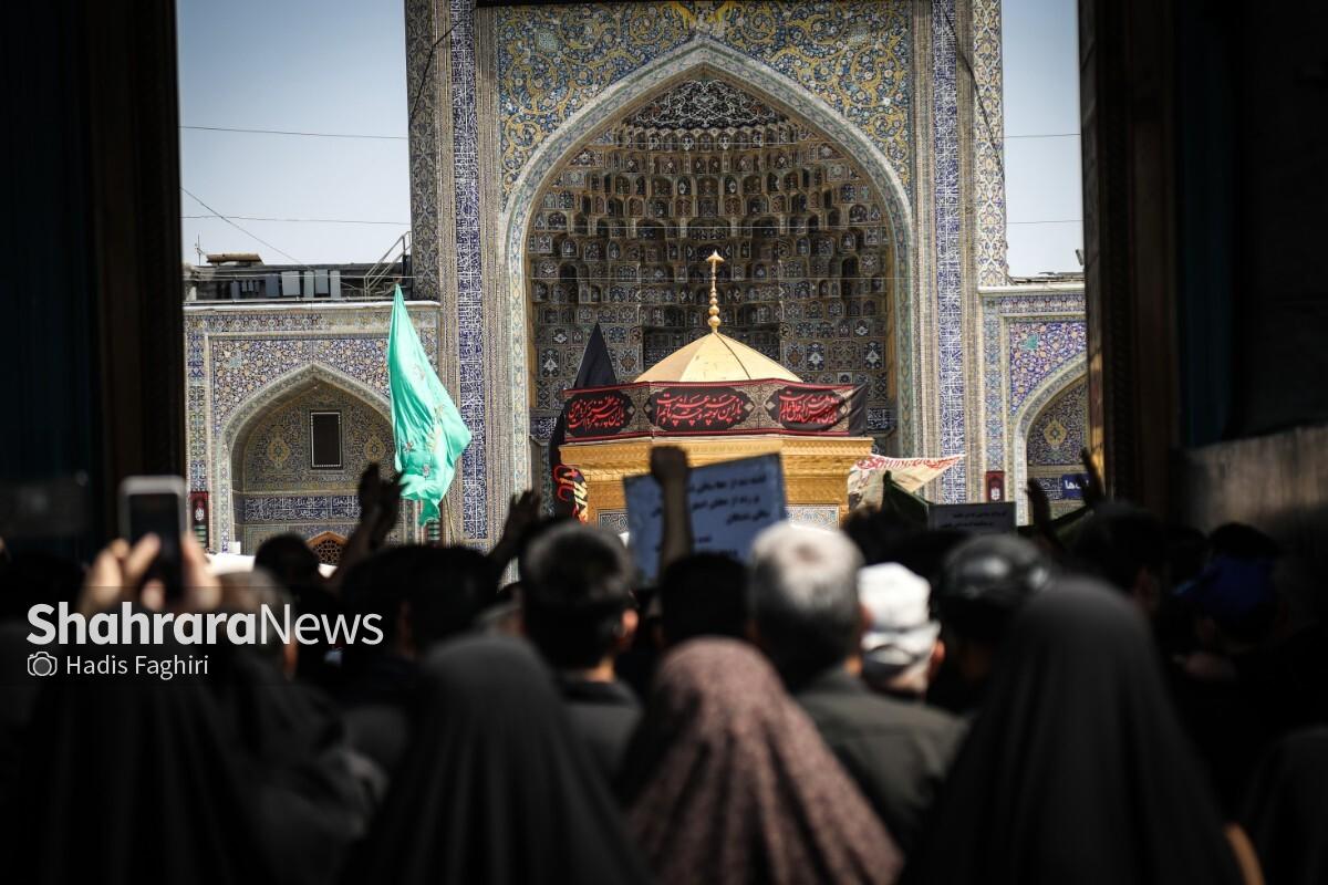 گزارش تصویری | دسته‌های عزاداری ظهر تاسوعا در حرم مطهر رضوی (۳ تیرماه ۱۴۰۵)