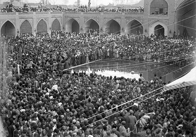 قدیمیترین تصاویر محرم در ایران | روایت عاشورا در قاب دوربینهای عصر قاجار قدیمیترین تصاویر محرم در ایران | روایت عاشورا در قاب دوربینهای عصر قاجار