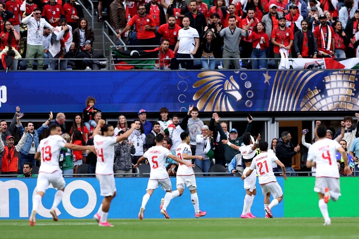 کریمی: VAR لبخند را از ایران گرفت | بازیکنان ایران با غیرت تا آخرین لحظه جنگیدند