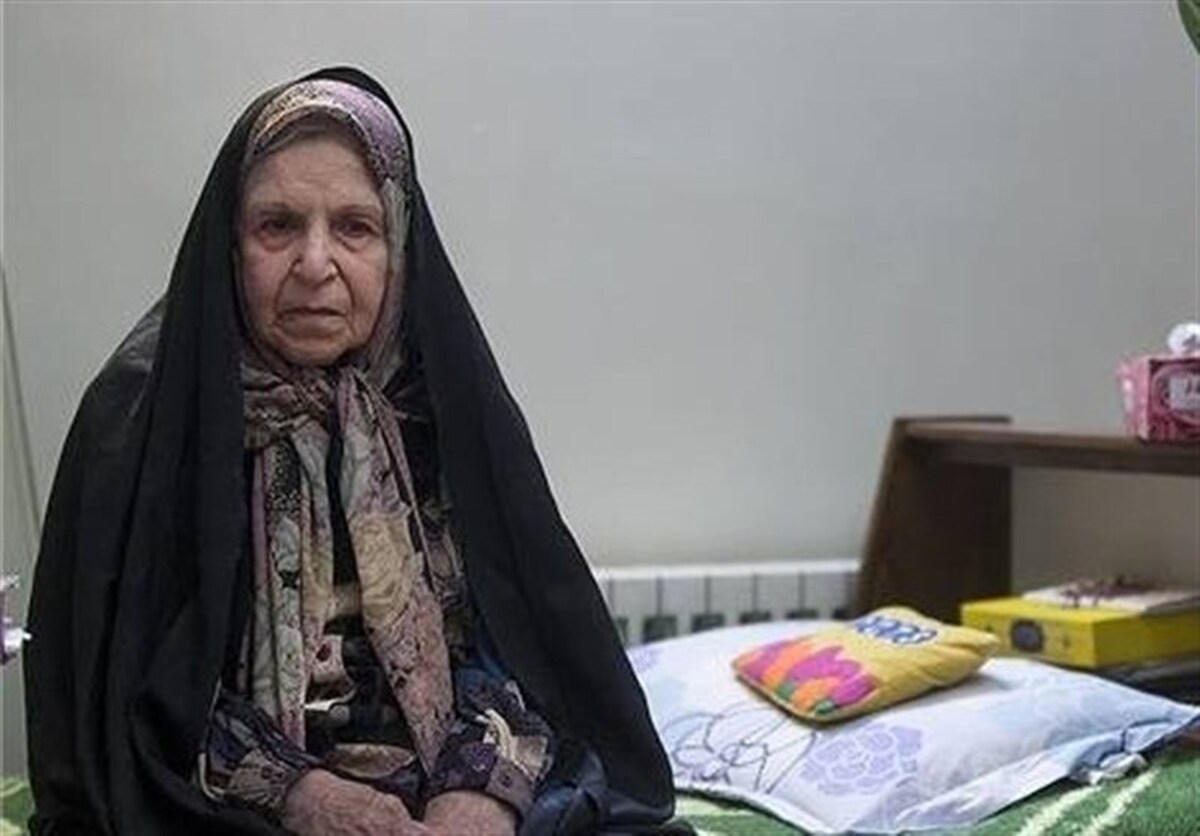 چرا از زنده‌یاد وحیدی به عنوان «غزل‌بانوی شعر انقلاب» یاد می‌کنند؟