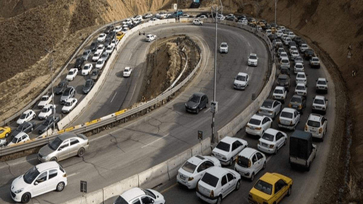 ترافیک خودرویی در جاده&zwnj;های کندوان و هراز سنگین است (۷ تیر ۱۴۰۵)